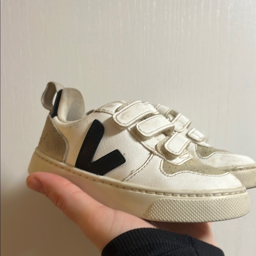 Veja Kids White and Navy Blue Sneakers Toddler Size 8